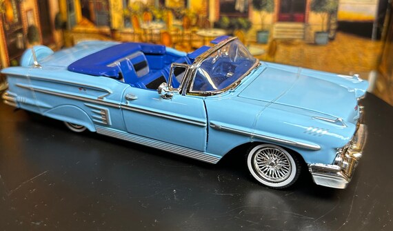 ミニチュアレプリカダイキャスト1958シボレーインパラ