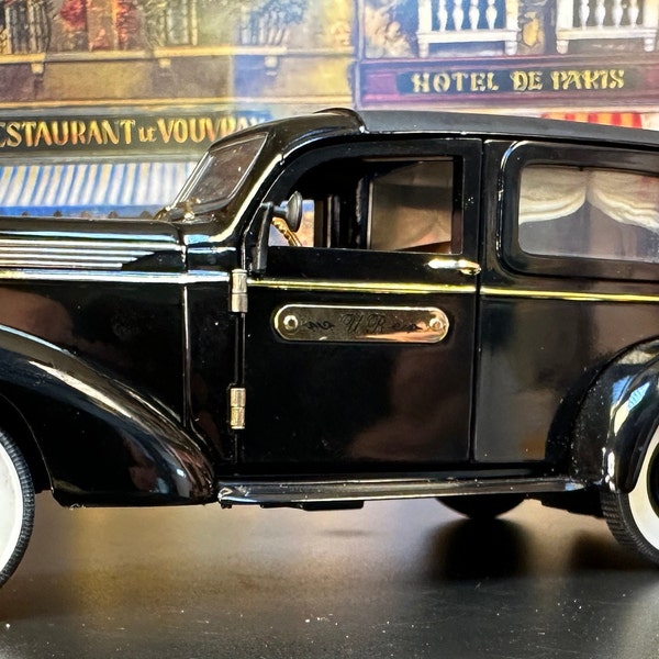 Vintage Beautiful Die Cast Limited Edition 650 of 5000 Made 1937 Studebaker Hearse Wagon Replica Original Packing  Collectible Dad Mom