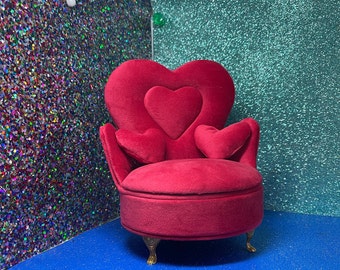 Beautiful Miniature Bright Red Chair 7 x 7 x5  Jewelry Box