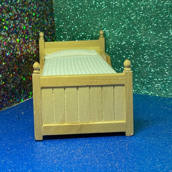 Miniature Dollhouse Scale Trudle Bed, Twin Bed or DayBed Creme Color 6.75 x 3.5 x 3.25