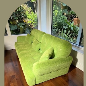 1:12 Minimalist  Resin Covered with Velvet Flocking 1970s Contemporary Sofa