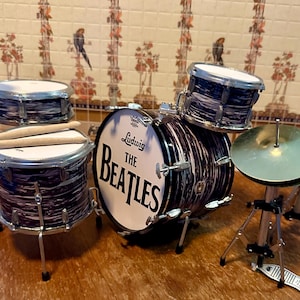 1:4 Miniature Ringo Star Classic Oyster Mini Drum Set 8.5 x 3 x 7 Inches The Beatles Plastic Ono Band Ludwig Reproduction Liverpool England