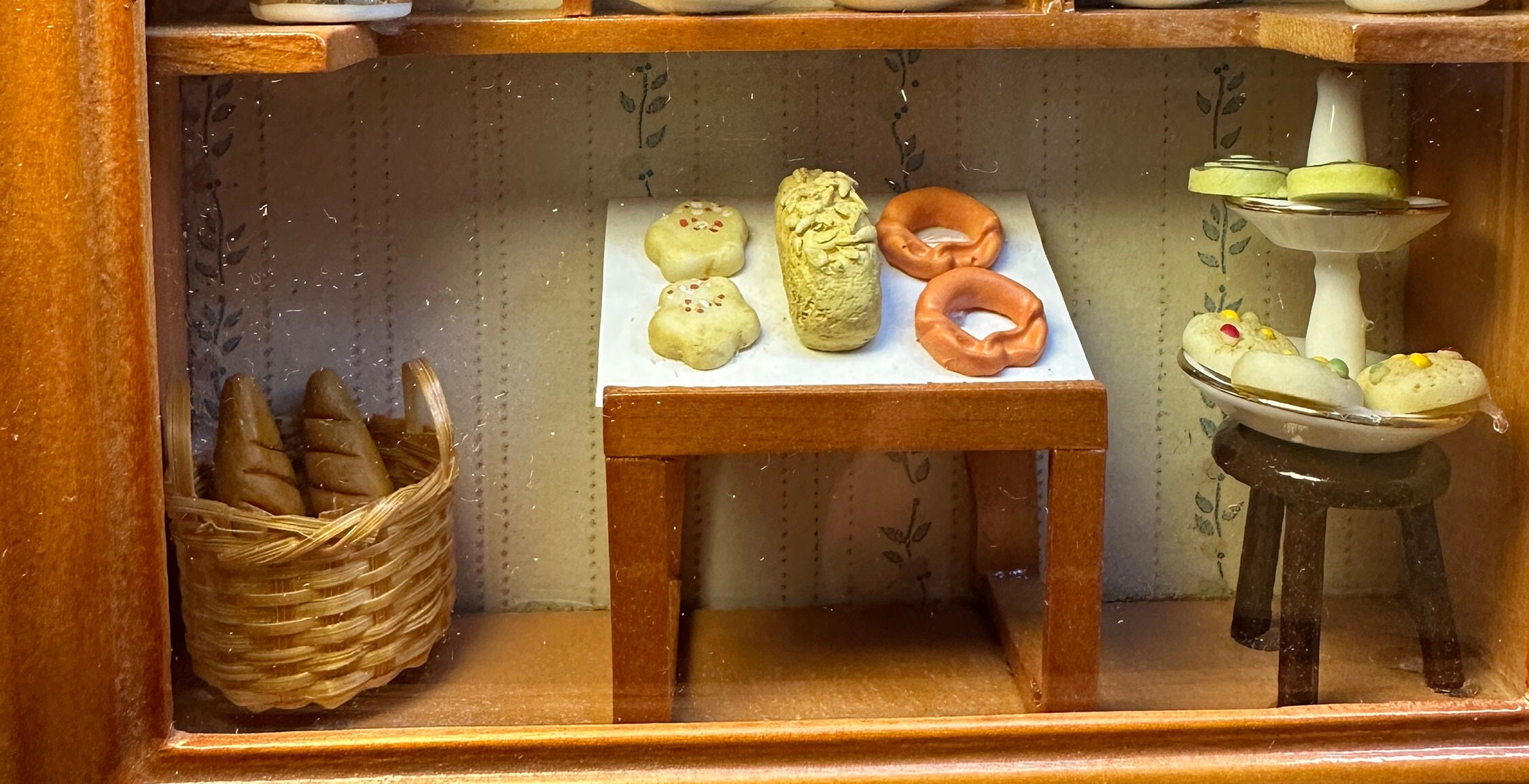 SECOND Reutter Porcelain Vintage 1980s Shadow Box Bakery Shop Wall Hanger  Standing Birch Hobby Collectible Holiday Birthday Mother's Day - Etsy, image size:2250x1154