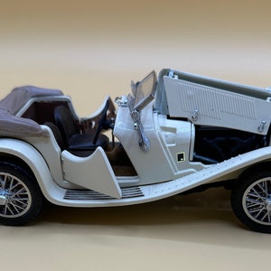 Miniature Franklin Mint 1/24, 1938 Jaguar SS-100, Cream, Diecast