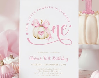 Roze strik pompoen eerste verjaardagsuitnodiging meisje (bewerkbare sjabloon)
