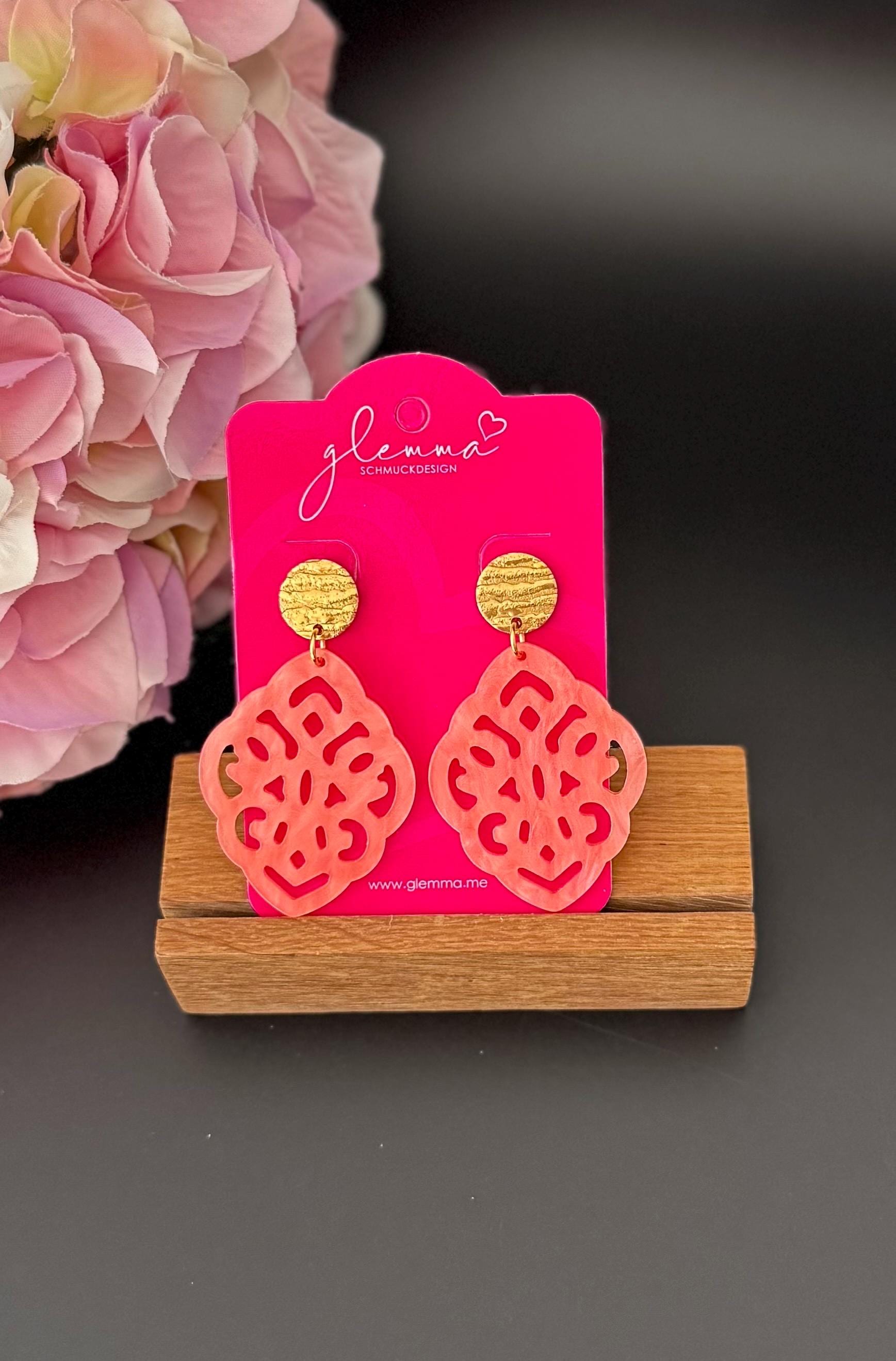 Coral colored resin ornament earrings, baroque, rhombus, statement earrings, must have,