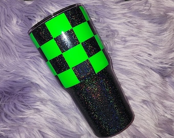 Kubek wyścigowy 30 oz, kubek wyścigowy Glitter Racing Tumbler w kratkę z żywicy epoksydowej, kubek Glitter, Dirt Track