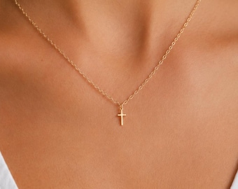 Kreuz Halskette aus 18k Gold: Minimalistisches Geschenk zur Konfirmation