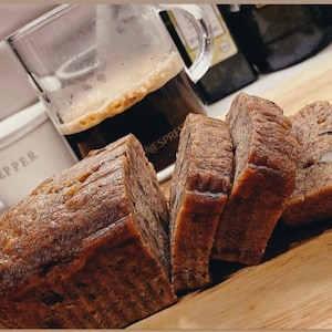 BEST BANANA BREAD (and vegan)