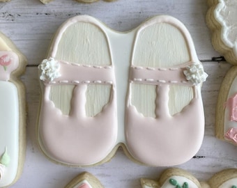 Baby Girl Shoe Cookie Cutter: Scalloped Bow, Baby Shower