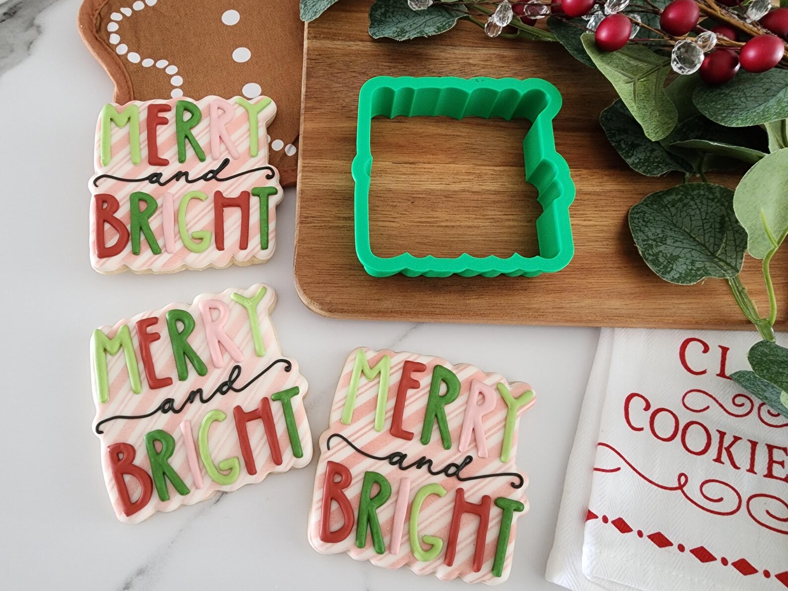 2pc Merry & Bright Cookie Cutter Set - Christmas Cookie Cutter Set ...