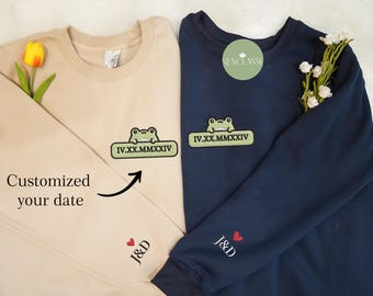 Custom Couple Frog With Date Embroidered Sweatshirt, Minimalism Valentine, Matching Sweatshirt, Personalized Hoodie For GF, Gift For Partner
