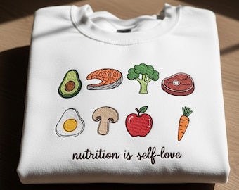 Maglietta ricamata "Healthy Heart Nutrition" con tema "Self Care Dietitian Nutritionist Shirt" e "Nutrition is Self Love". Maglietta motivazionale "Healthy Eating".