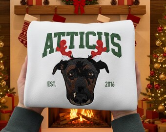 カスタムペットポートレート刺繍クリスマススウェットシャツ、パーソナライズされた犬猫ホリデーセーター、ペット愛好家へのカスタム刺繍ギフト