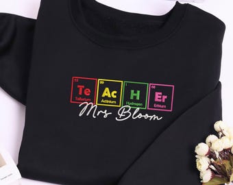Geborduurd lerarensweater, gepersonaliseerd cadeau leraar naam, aangepast terug naar school-shirt, geborduurde hoodie leraar waardering,