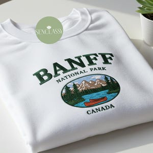 Sweat-shirt brodé parc national Banff, col rond Canada, sweat à capuche de randonnée en montagne, cadeau des Rocheuses canadiennes, t-shirt aventure en plein air
