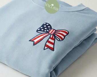 Moletom com bordado de laço da bandeira americana, Camiseta Coquette USA, Camiseta de gola redonda para o 4 de julho, Camiseta com estética patriótica, Roupa para o Dia da Independência para ela
