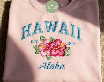 Hawaii Embroidered Crewneck, Embroidered Hawaii Aloha State, Hibiscus Embroidery , Tropical Sweatshirt, Ocean Sweater , Beachy Summer Shirt