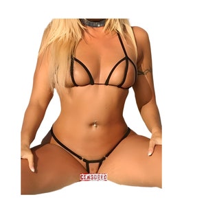 Mujeres desnudas en traje de baño store