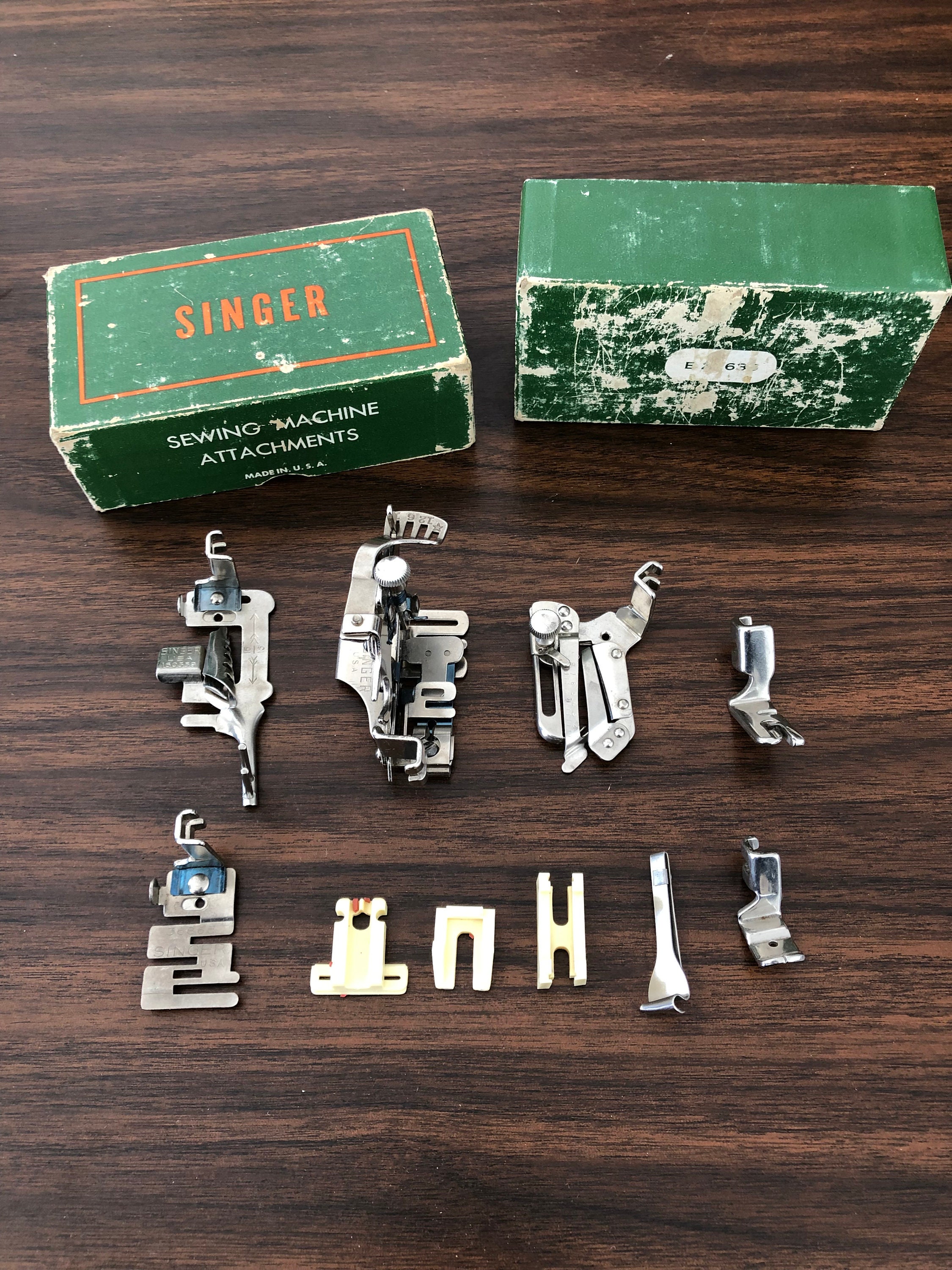 Singer Sewing Machine Lot of Attachments in Green Metal Tin Box 