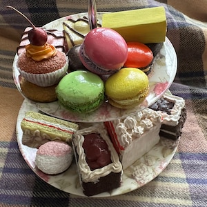 Handmade wooden Macarons (Set of 5)