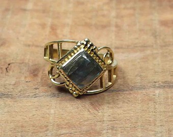 Rainbow Labradorite Ring * Gold Ring * Gemstone * Gold Plated * Statement *Bridal *Wedding * Natural * Thin *Handmade Jewelry