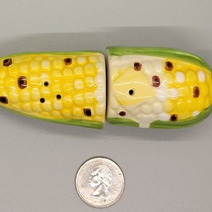 Vintage Corn on the Cob Salt and Pepper Shaker Set