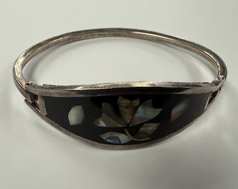 Pulseira de prata mexicana de 7” com pedaços de concha