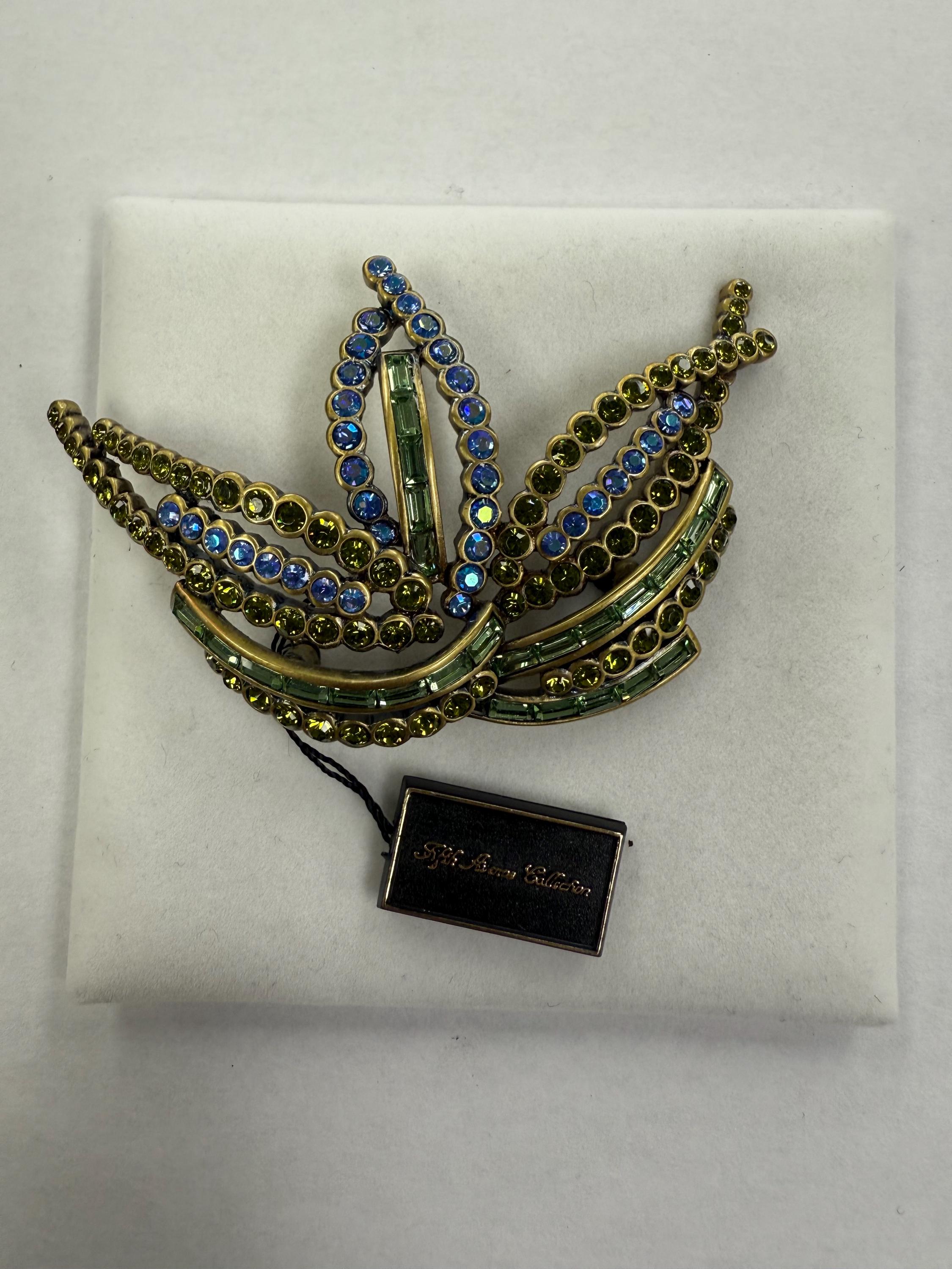 Fifth Avenue Brooch - Etsy Canada