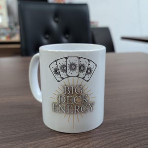 Taza con Cartas Coleccionables Mágicas del Tarot de Energía de Gran Baraja, Regalo Inapropiado y Extraño, Frase Clave del Amigo Invisible