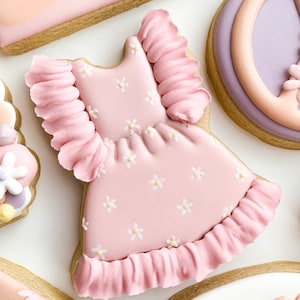 Ruffled Dress Cookie Cutter STL
