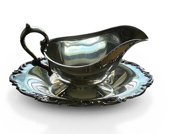 Gorham Silver Plated Gravy Boat with Attached Underplate YC1562 EP