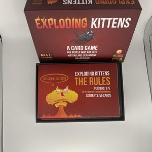EXPLODING KITTENS Card Game 2015 Preowned Excellent Condition image 4