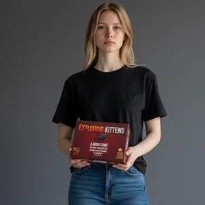 EXPLODING KITTENS Card Game 2015 Preowned Excellent Condition image 3
