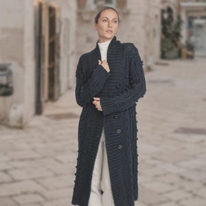 Long Cable Knit Woman&#39;s Cardigan, Hand-Knit Merino Wool Coat, Handmade Buttoned Navy Maxi Coatigan, Luxury Versatile Blue Duster