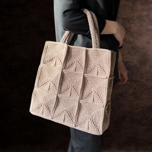 Gehäkelte Quadrat Patchwork Tote, Einzigartige Minimalistische Strick Handtasche, Vielseitige Klassische Schultertasche, Benutzerdefinierte Braune Shopper-Tasche, Handgefertigte Strandtasche