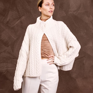 Oversized Cable Knit Cardigan, Hand knit Luxurious Alpaca Jacket, Handmade Cropped Wool Aran Sweater, White Open Front Wedding Cover Up