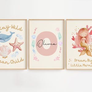 Stampa a forma di sirena, stampe per cameretta delle bambine, Stay Wild Ocean Child, set di 3 stampe, decorazioni da parete per cameretta, stampa personalizzata con nome, cameretta per bambine
