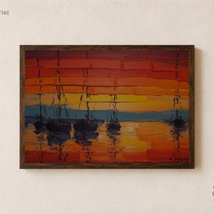 Op de afbeelding: Een ingelijste digitale print van een impasto olieverfschilderij met zeilboten bij zonsondergang. Het kunstwerk toont dikke, getextureerde penseelstreken in tinten donkerrood, oranje en geel, met donkere silhouetten van boten op het water.