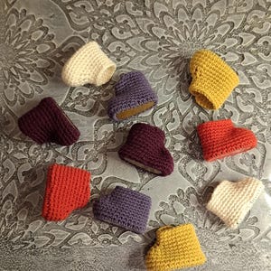 Handmade Knitted Doll Shoes: Waldorf Doll Clothing (4.5 cm Foot)