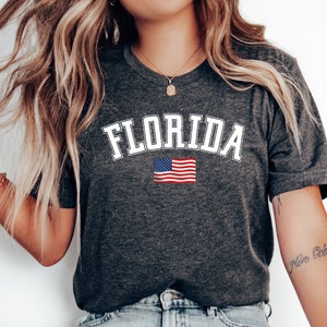 FLORIDA State T-Shirt, USA Flag Graphic Tee, Loose Fit Crew Neck Top, Florida Souvenir TShirt, Travel Unisex Vintage Clothing Shirt
