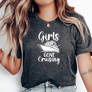 Camiseta Girls Gone Cruising, camiseta unisex de crucero, camiseta con cita divertida, camiseta con letras en negrita, ropa de crucero para mujer para despedida de soltera