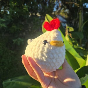 crochet amigurumi hen chicken plush