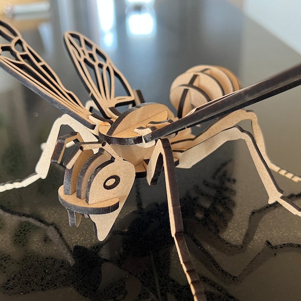 Puzzle Abeille en bois 3D découpé au laser svg dxf