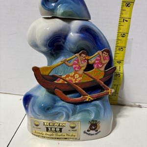 Jim Beam 1975 Hawaiian Open Collectible Decanter. EMPTY