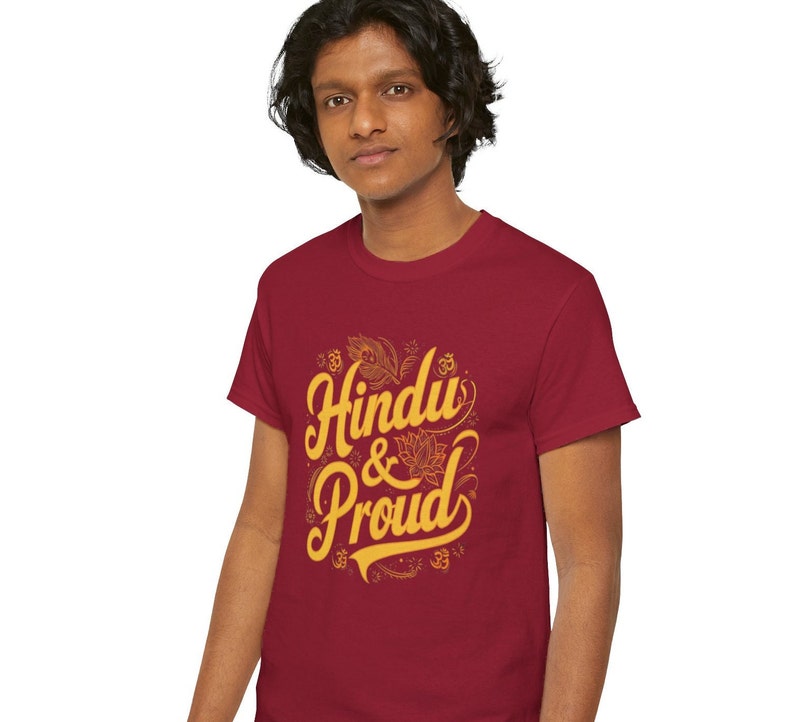 Regalo de camiseta hindú y orgullosa. Regalo hindú. Regalo para sacerdotes. Ropa espiritual. Indumentaria cultural. Ropas etnicas. Camisa de yoga. Camisa del templo hindú. imagen 6