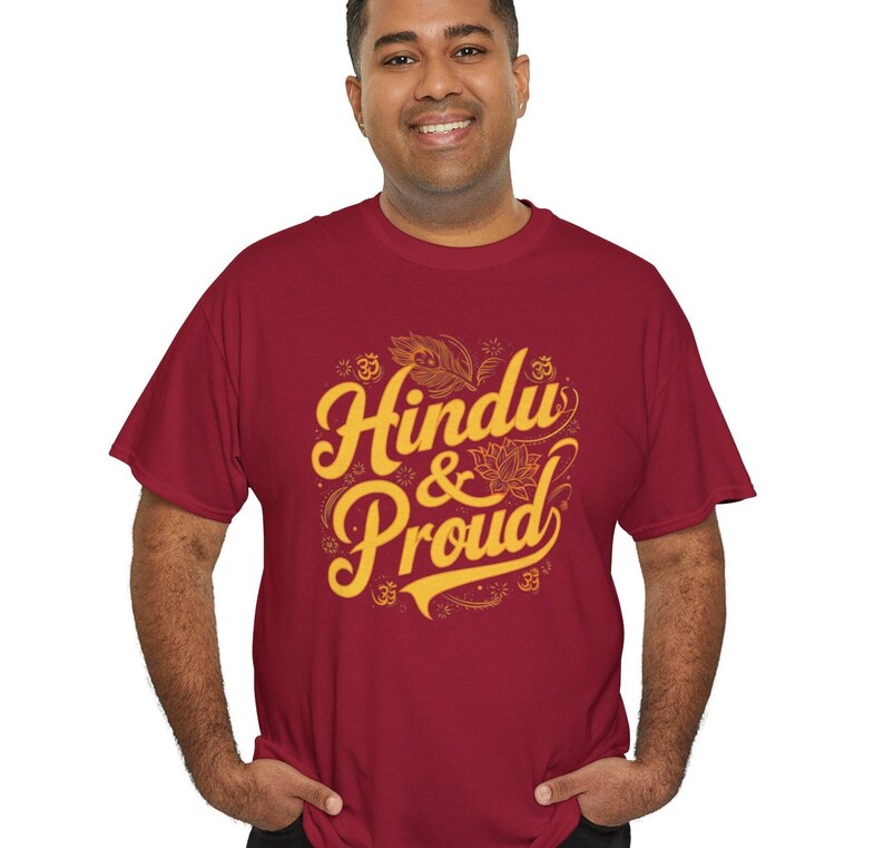Regalo de camiseta hindú y orgullosa. Regalo hindú. Regalo para sacerdotes. Ropa espiritual. Indumentaria cultural. Ropas etnicas. Camisa de yoga. Camisa del templo hindú. imagen 8