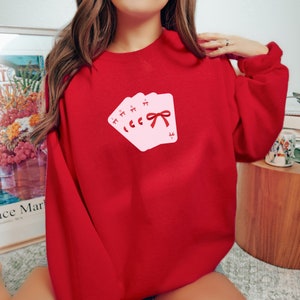 Coquette Top Speelkaarten Crewneck Preppy Stuff Preppy Sweatshirt Coquette Crewneck Balletcore Roze Strikoverhemd Coquettekleding