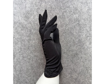 Miss Aris Vintage Black Stretch Nylon Gloves Floral Embroidery Wrist Length
