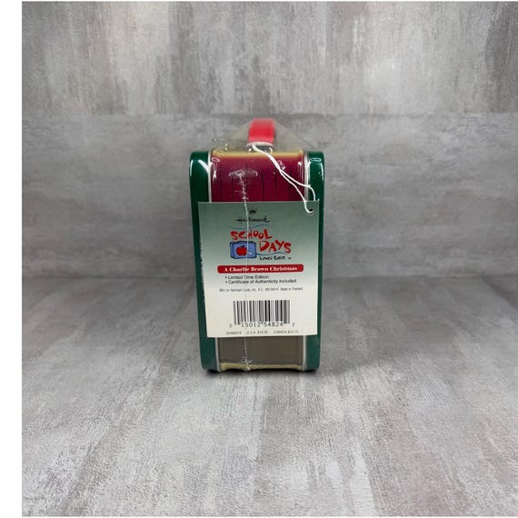 Hallmark A Charlie Brown Christmas Peanuts Tin Lunch Box Limited Edition QHM8819 View 5